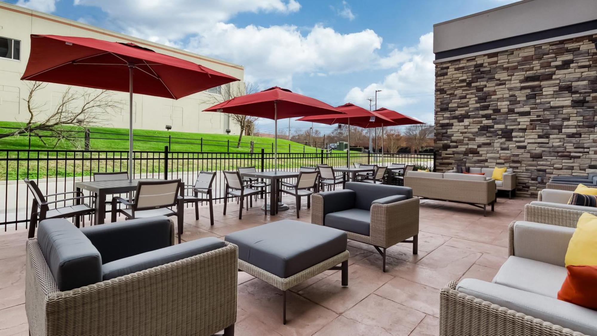 Holiday Inn Nashville Airport By Ihg Exterior foto